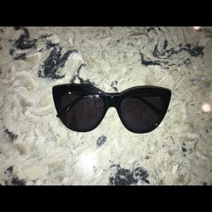 Kendall + Kylie Glasses